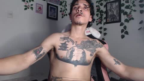 Snapshot of dazzayyy chatting on December 2024 12:34:02 AM dazzayy online show from December 2024 12:34:02 AM