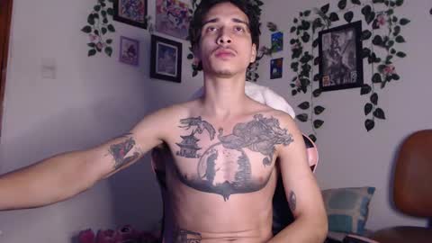 Snapshot of dazzayyy chatting on December 2024 12:59:01 AM dazzayy online show from December 2024 12:59:01 AM