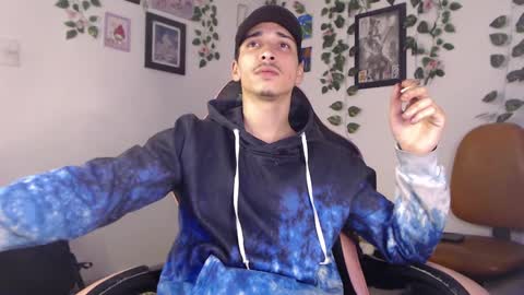 Snapshot of dazzayyy chatting on December 2024 01:00:02 AM dazzayy online show from December 2024 01:00:02 AM