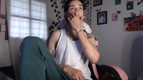 Snapshot of dazzayyy chatting on February 2025 10:28:02 PM dazzayy online show from February 2025 10:28:02 PM