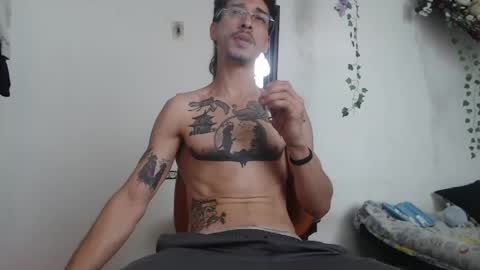 Snapshot of dazzayyy chatting on May 2026 03:28:02 PM dazzayy online show from May 2026 03:28:02 PM