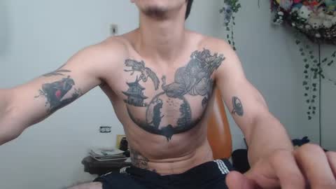 Snapshot of dazzayyy chatting on May 2026 04:37:02 PM dazzayy online show from May 2026 04:37:02 PM