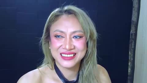 Snapshot of dazzlinglady44 chatting on April 2026 04:35:01 PM stephaniechim online show from April 2026 04:35:01 PM