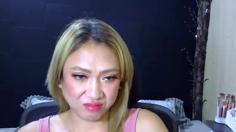 Snapshot of dazzlinglady44 chatting on May 2026 06:24:01 PM stephaniechim online show from May 2026 06:24:01 PM