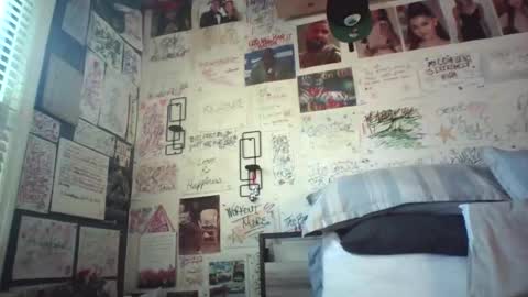 dbeamon92 online show from April 2026 12:42:01 PM