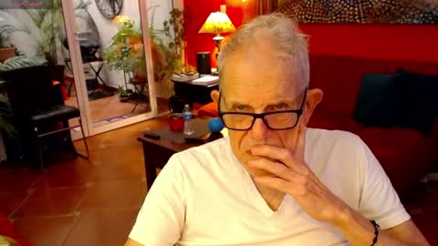 Snapshot of ddaldd chatting on April 2026 01:52:02 PM NOLADon online show from April 2026 01:52:02 PM