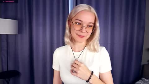 Snapshot of deannmaslen chatting on November 2025 05:39:01 AM Charlie 18yo online show from November 2025 05:39:01 AM