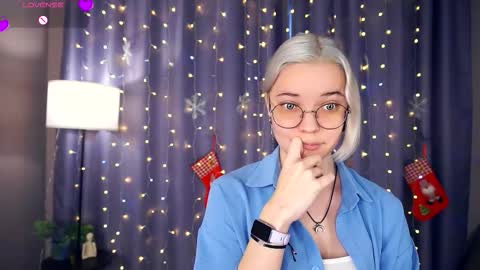 Snapshot of deannmaslen chatting on December 2025 06:17:02 AM Charlie 18yo online show from December 2025 06:17:02 AM