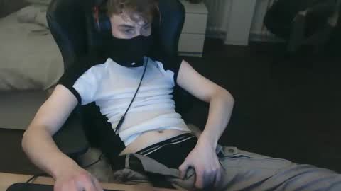 Snapshot of deanparkerx chatting on October 2025 06:35:02 PM Dean online show from October 2025 06:35:02 PM