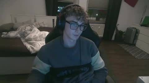 Snapshot of deanparkerx chatting on November 2025 09:41:02 PM Dean online show from November 2025 09:41:02 PM