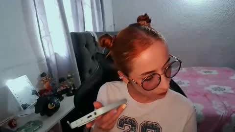 Snapshot of dear_juliet chatting on November 2025 09:37:01 PM Juliet online show from November 2025 09:37:01 PM