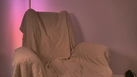 Snapshot of dearmoa chatting on April 2026 07:07:02 PM Moa . online show from April 2026 07:07:02 PM