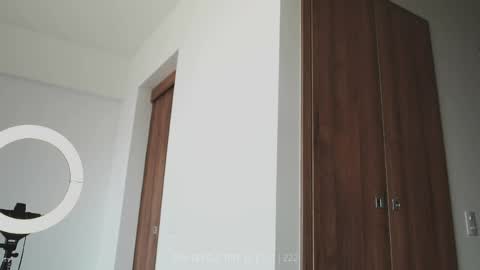 Snapshot of dearnina chatting on April 2026 01:41:01 PM NINA 30OFF online show from April 2026 01:41:01 PM