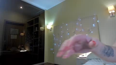 Debbie Mon Tue Fri Sun Sat GMT 3 1000am - 0400pm  online show from January 2025 03:58:01 PM