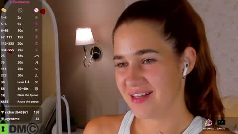 Jennifer online show from July 2026 10:25:02 PM