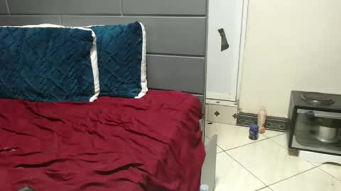 Snapshot of debbyslatter chatting on December 2024 05:12:01 AM debbyslatter online show from December 2024 05:12:01 AM