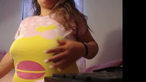 Snapshot of debie_lehee chatting on January 2025 11:28:01 AM Victoria online show from January 2025 11:28:01 AM