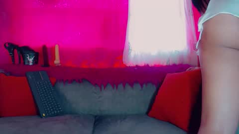 deboragill online show from April 2026 07:41:01 PM