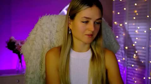 Snapshot of deboralarson chatting on November 2025 04:44:02 AM Debora online show from November 2025 04:44:02 AM