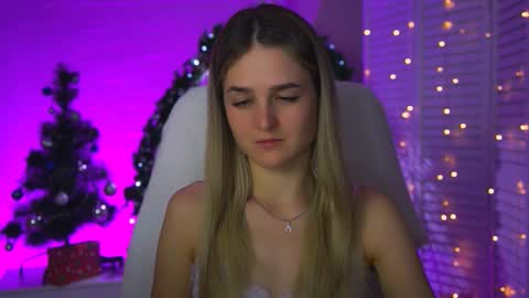 Snapshot of deboralarson chatting on December 2025 03:33:02 AM Debora online show from December 2025 03:33:02 AM