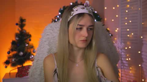 Snapshot of deboralarson chatting on December 2025 03:35:02 AM Debora online show from December 2025 03:35:02 AM