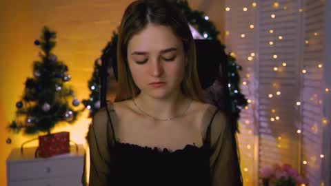 Snapshot of deboralarson chatting on December 2025 03:14:02 AM Debora online show from December 2025 03:14:02 AM