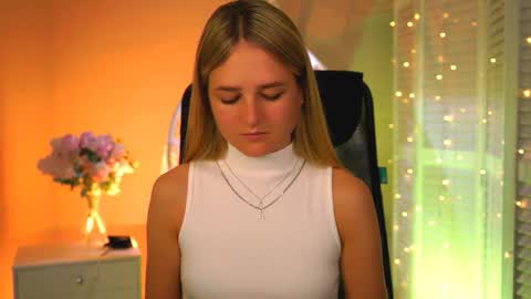 Snapshot of deboralarson chatting on April 2026 03:07:02 AM Debora online show from April 2026 03:07:02 AM