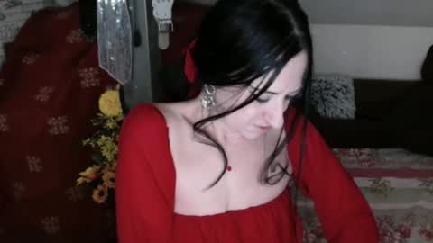 Snapshot of debramilf chatting on April 2026 02:00:01 AM DebraMilf online show from April 2026 02:00:01 AM