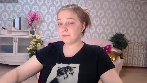 debramust online show from December 2024 10:13:01 PM