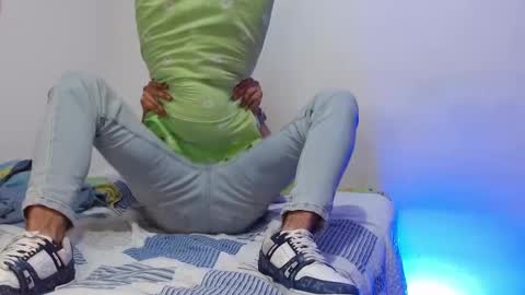 Santiago online show from December 2024 02:20:02 AM