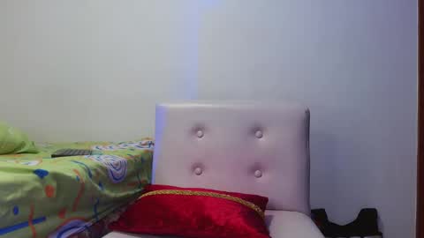 Santiago online show from January 2025 04:00:02 AM