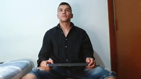 Santiago online show from March 2025 02:46:02 AM