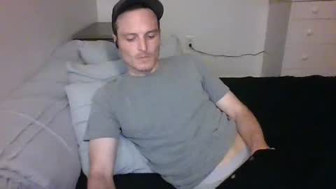 Snapshot of dee4dayz19 chatting on October 2025 02:04:02 AM Dee4dayz online show from October 2025 02:04:02 AM