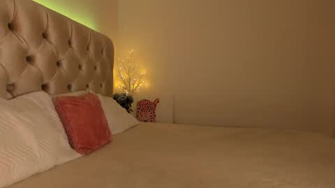 Denise online show from February 2025 05:57:02 PM