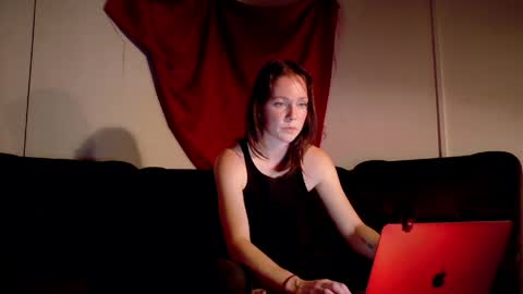 Snapshot of deenievixen chatting on May 2026 03:24:02 AM Deenie online show from May 2026 03:24:02 AM