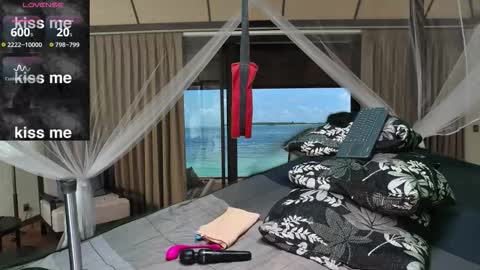 Deeply  Asian style...  Nice to meet you   thumb up me please help us. online show from October 2025 05:50:02 PM