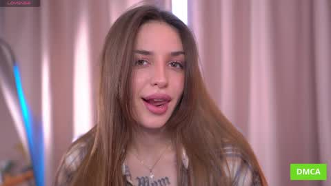 Snapshot of deeptalkss_ chatting on April 2026 07:28:02 AM Eva online show from April 2026 07:28:02 AM