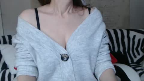 Snapshot of deessedivine chatting on January 2025 12:10:01 PM KamiDevi online show from January 2025 12:10:01 PM