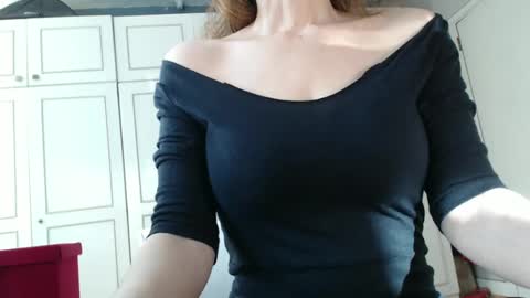 Snapshot of deessedivine chatting on March 2025 03:05:02 PM KamiDevi online show from March 2025 03:05:02 PM