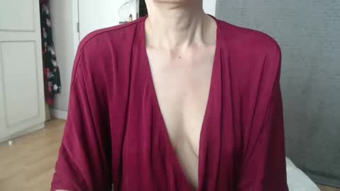 Snapshot of deessedivine chatting on September 2025 12:17:02 PM KamiDevi online show from September 2025 12:17:02 PM