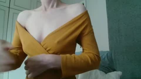 Snapshot of deessedivine chatting on September 2025 01:48:02 PM KamiDevi online show from September 2025 01:48:02 PM