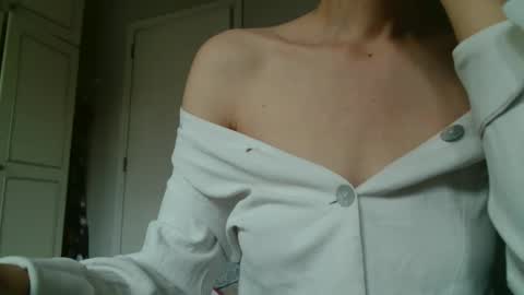 Snapshot of deessedivine chatting on September 2025 01:49:01 PM KamiDevi online show from September 2025 01:49:01 PM