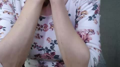 Snapshot of deessedivine chatting on October 2025 02:58:02 PM KamiDevi online show from October 2025 02:58:02 PM