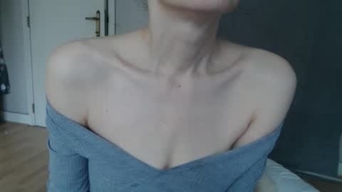 Snapshot of deessedivine chatting on October 2025 03:11:02 PM KamiDevi online show from October 2025 03:11:02 PM