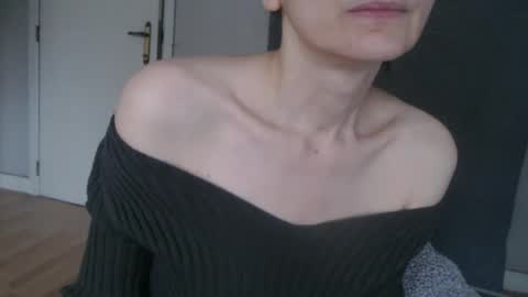 Snapshot of deessedivine chatting on October 2025 03:12:02 PM KamiDevi online show from October 2025 03:12:02 PM