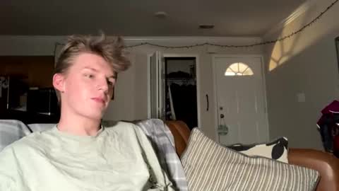 Snapshot of deeyungguy chatting on January 2025 05:56:01 PM more content and goodies online show from January 2025 05:56:01 PM