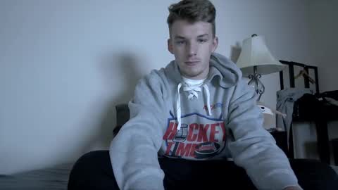 Snapshot of deeyungguy chatting on November 2025 12:15:01 PM more content and goodies online show from November 2025 12:15:01 PM