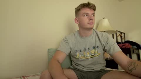 Snapshot of deeyungguy chatting on November 2025 02:50:02 PM more content and goodies online show from November 2025 02:50:02 PM