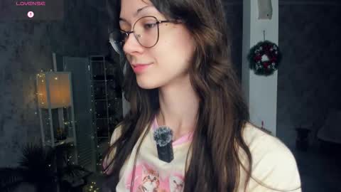 Snapshot of defeded_lovee chatting on December 2025 07:20:01 PM Amy online show from December 2025 07:20:01 PM