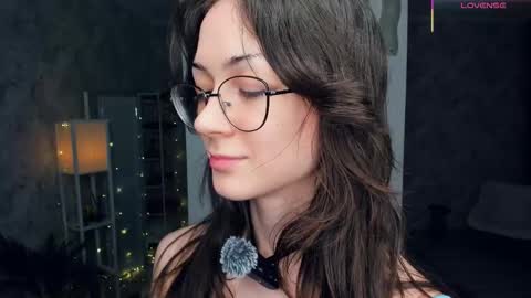 Snapshot of defeded_lovee chatting on March 2026 08:33:01 PM Amy online show from March 2026 08:33:01 PM